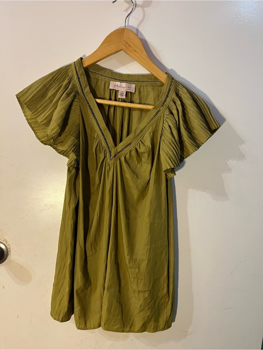 Philosophy Olive Green V-Neck Pleated Sleeve Tunic